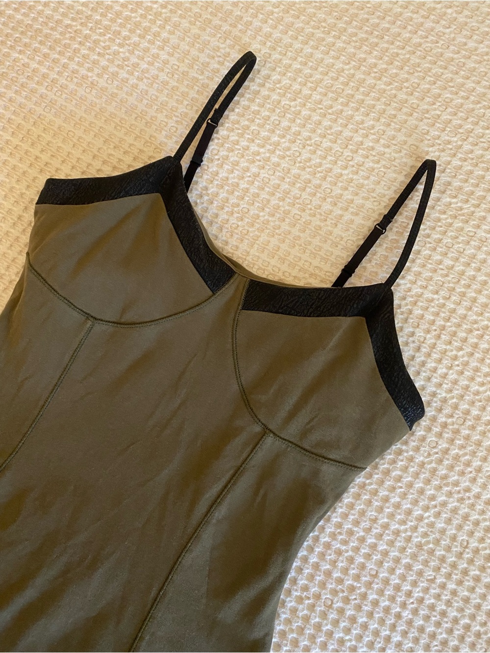EXPRESS Bustier-Like Tank Top in Green & Black - S